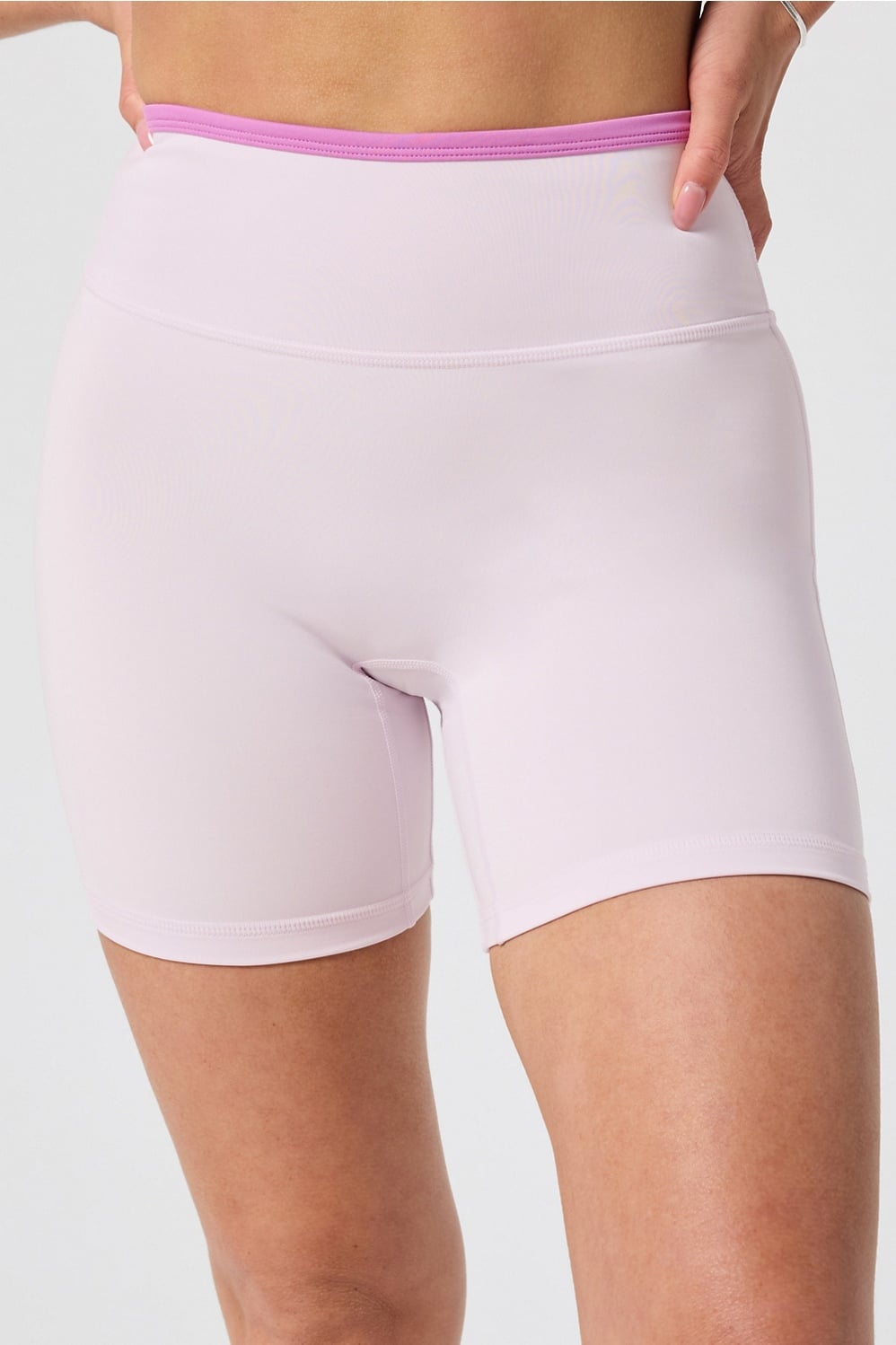 ANYWHERE MOTION WAISTED TIPPED SHORT 6"