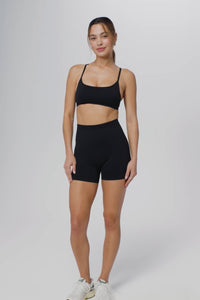 SEAMLESS SCRUNCH SHORT 4