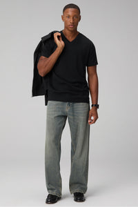 THE 24-7 V-NECK