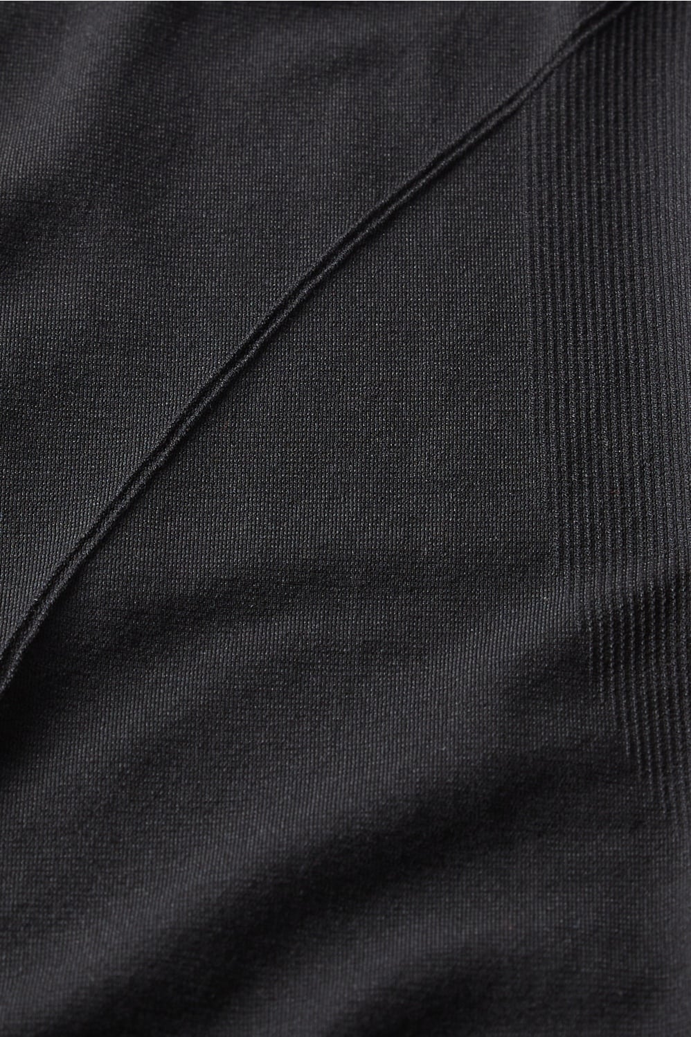 FEATHER TECH+ SHORT- SLEEVE TOP