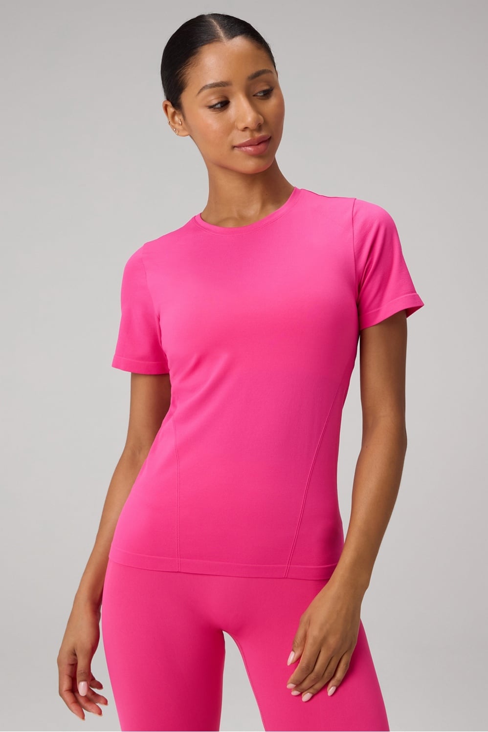 FEATHER TECH+ SHORT- SLEEVE TOP