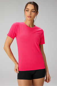 FEATHER TECH+ SHORT- SLEEVE TOP