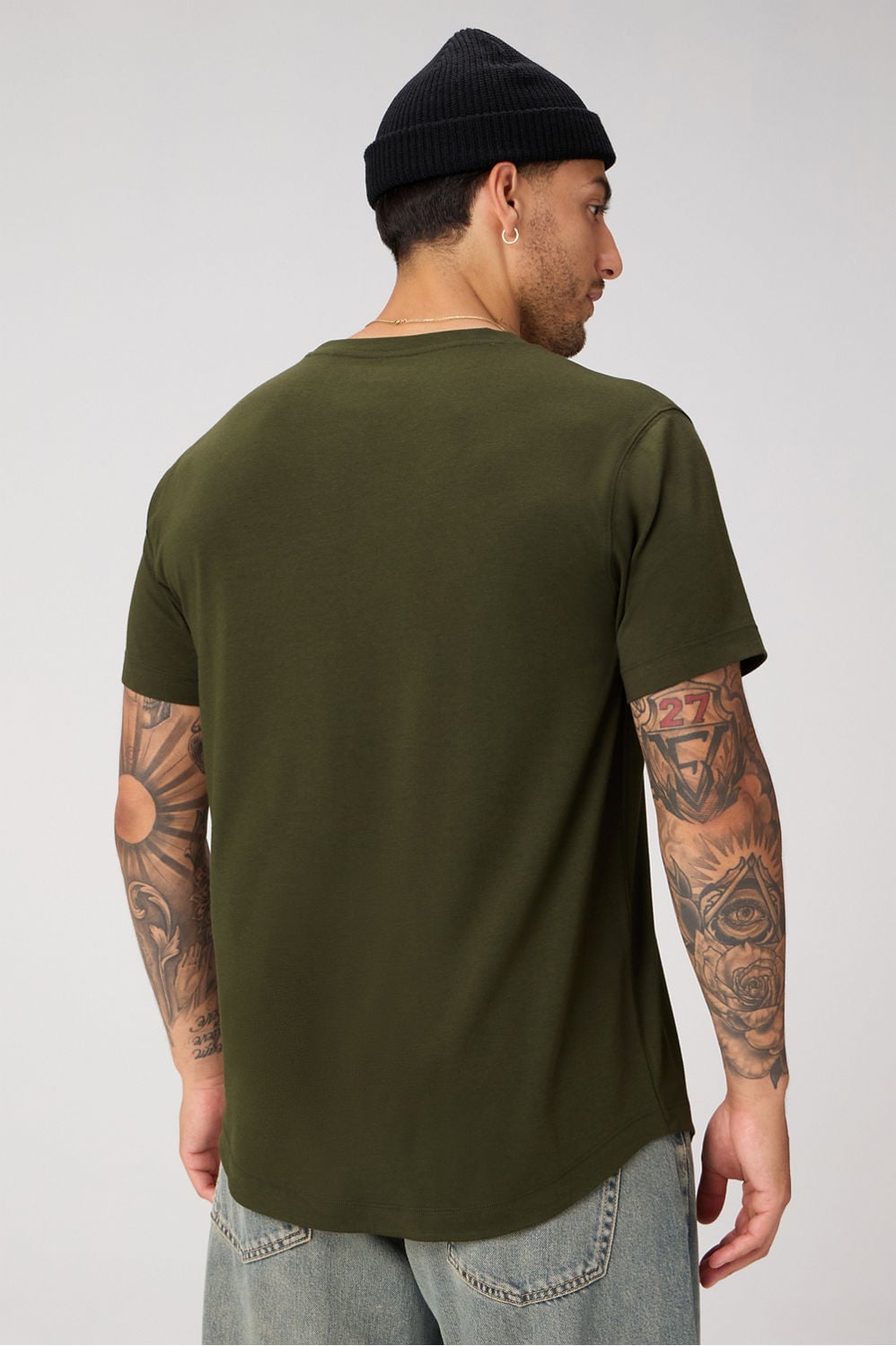 THE 24-7 TEE CURVED HEM