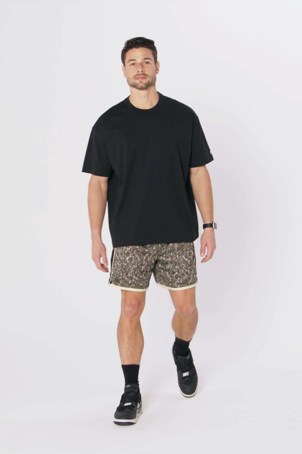 THE EFFORTLESS TEE