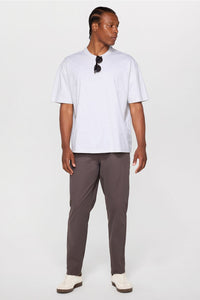 THE EFFORTLESS TEE
