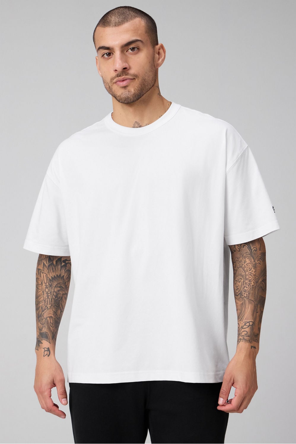 THE EFFORTLESS TEE