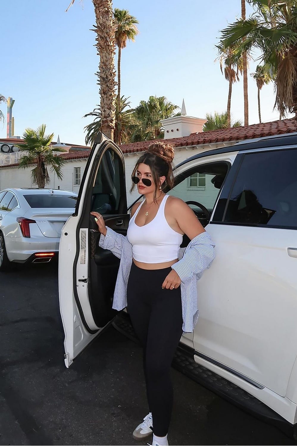 ANYWHERE BUILT-IN BRA TANK