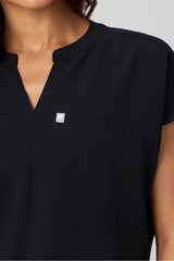 EVOLVE SCRUB TOP
