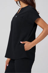 EVOLVE SCRUB TOP